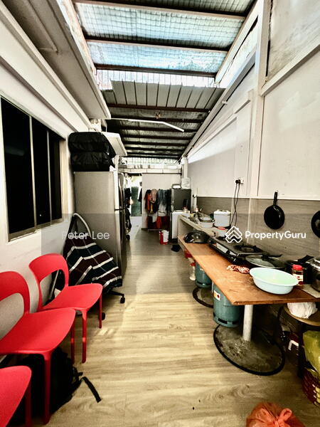 Level 1 Kitchen