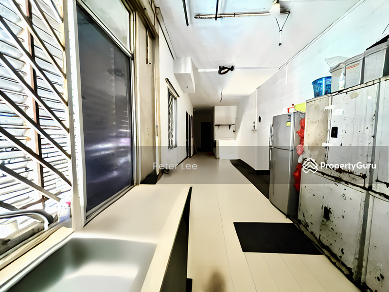 Level 2 Kitchen