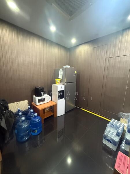 Ubi Techpark, 10 Ubi Crescent, 2,750 sqft, Light Industrial (B1) For Rent, by Kamani Jethnani, 25573201 - CommercialGuru.com.sg