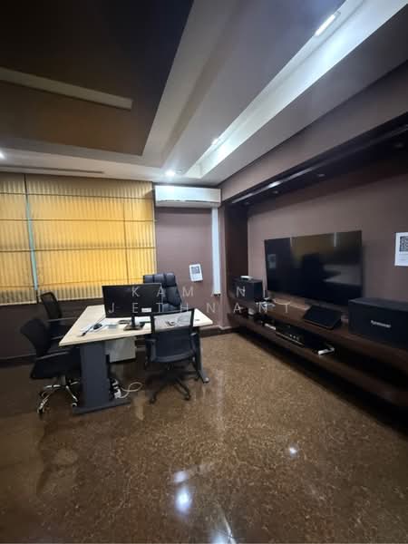 Ubi Techpark, 10 Ubi Crescent, 2,750 sqft, Light Industrial (B1) For Rent, by Kamani Jethnani, 25573201 - CommercialGuru.com.sg