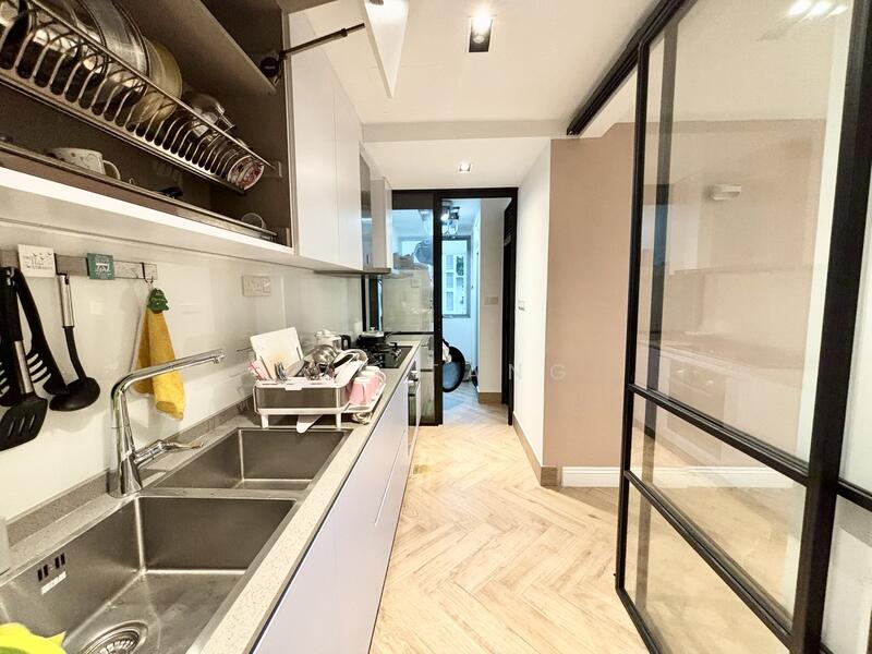 The Tessarina Condominium For Sale at S$ 4,200,000 | PropertyGuru Singapore - Kitchen
