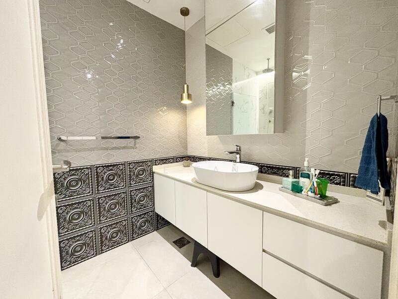 The Tessarina Condominium For Sale at S$ 4,200,000 | PropertyGuru Singapore - Bathroom