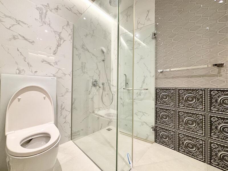 The Tessarina Condominium For Sale at S$ 4,200,000 | PropertyGuru Singapore - Bathroom