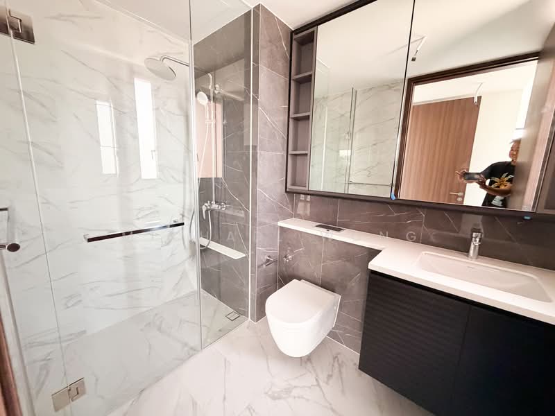 Bartley Vue, 8 Jalan Bunga Rampai, 3 Bedrooms, 1,044 sqft, Condominium For Sale, by Michael Wong, 25573744 - Bathroom - PropertyGuru.com.sg