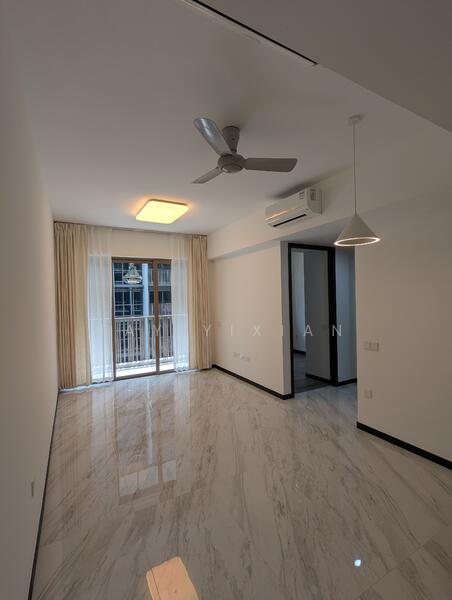 Pasir Ris 8, 10 Pasir Ris Drive 8, 2 Bedrooms, 775 sqft, Condominium For Rent, by Tay Yixian, 25573783 - Living Room - PropertyGuru.com.sg