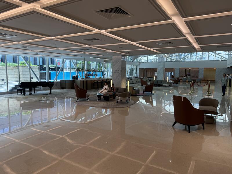 Peninsula Shopping Centre, 3 Coleman Street, 2,143 sqft, Food & Beverage For Rent, by Mahesh Dhalani, 25573813 - Lobby - CommercialGuru.com.sg