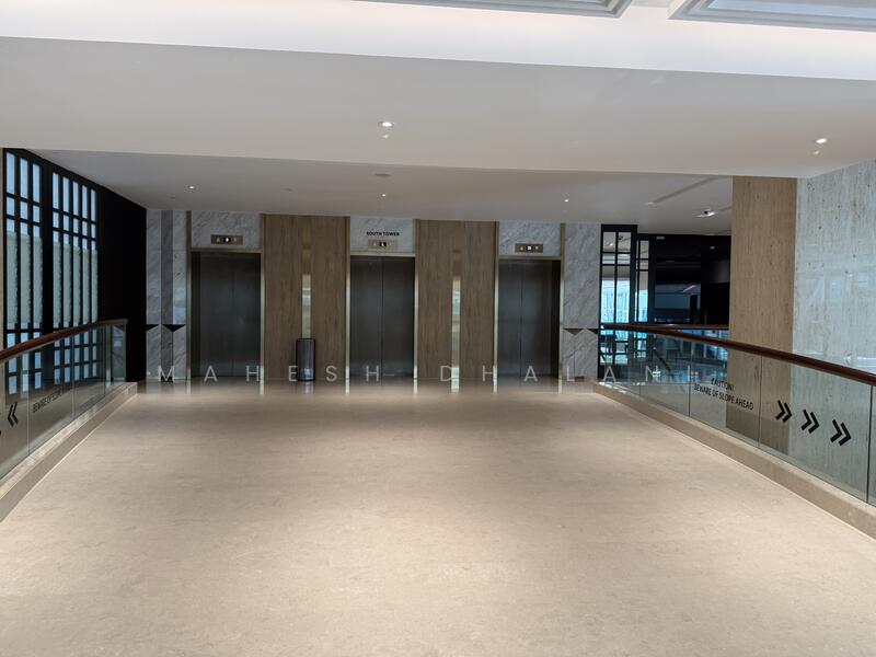 Peninsula Shopping Centre, 3 Coleman Street, 2,143 sqft, Food & Beverage For Rent, by Mahesh Dhalani, 25573813 - Corridor - CommercialGuru.com.sg