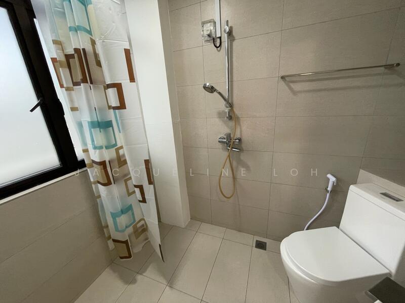 Keng Lee View, 108 Keng Lee Road, 2 Bedrooms, 900 sqft, Apartment For Rent, by Jacqueline Loh, 25574031 - Bathroom - PropertyGuru.com.sg