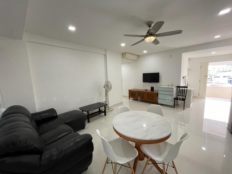 Keng Lee View, 108 Keng Lee Road, 2 Bedrooms, 900 sqft, Apartment For Rent, by Jacqueline Loh, 25574031 - Living Room - PropertyGuru.com.sg