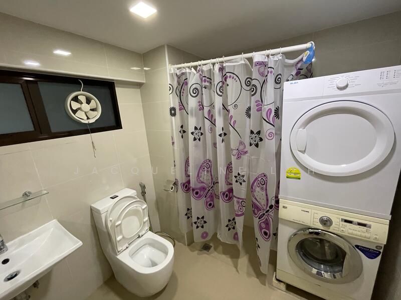 Keng Lee View, 108 Keng Lee Road, 2 Bedrooms, 900 sqft, Apartment For Rent, by Jacqueline Loh, 25574031 - Bathroom - PropertyGuru.com.sg