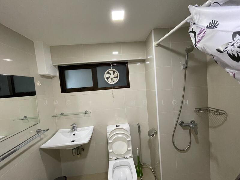 Keng Lee View, 108 Keng Lee Road, 2 Bedrooms, 900 sqft, Apartment For Rent, by Jacqueline Loh, 25574031 - Bathroom - PropertyGuru.com.sg