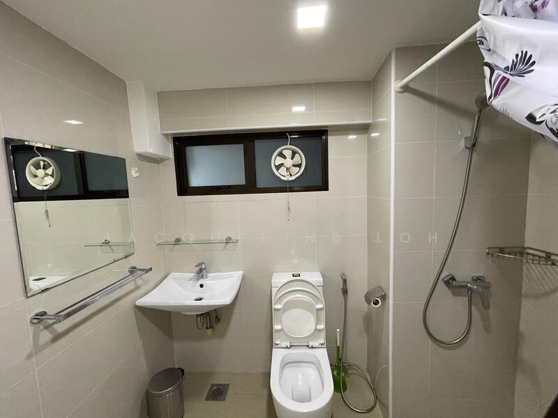 Keng Lee View, 108 Keng Lee Road, 2 Bedrooms, 900 sqft, Apartment For Rent, by Jacqueline Loh, 25574031 - Bathroom - PropertyGuru.com.sg