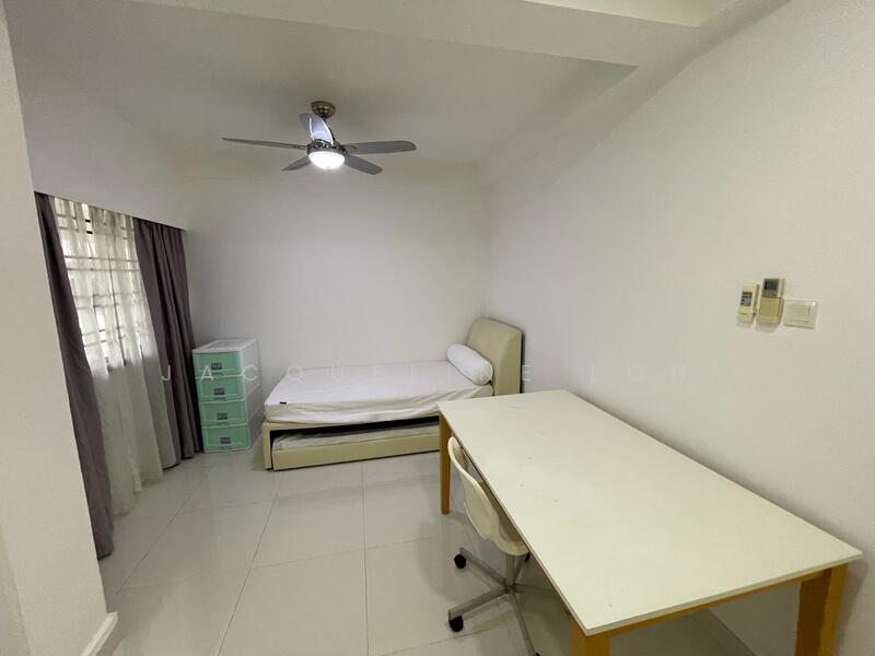 Keng Lee View, 108 Keng Lee Road, 2 Bedrooms, 900 sqft, Apartment For Rent, by Jacqueline Loh, 25574031 - Bedroom - PropertyGuru.com.sg