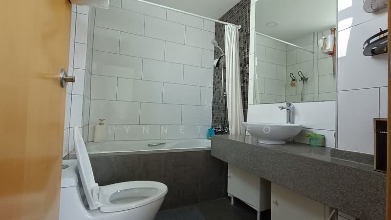 Everitt Green, 9 Everitt Road North, 4 Bedrooms, 2,627 sqft, Condominium For Rent, by Lynnet Yeo, 25574514 - Bathroom - PropertyGuru.com.sg