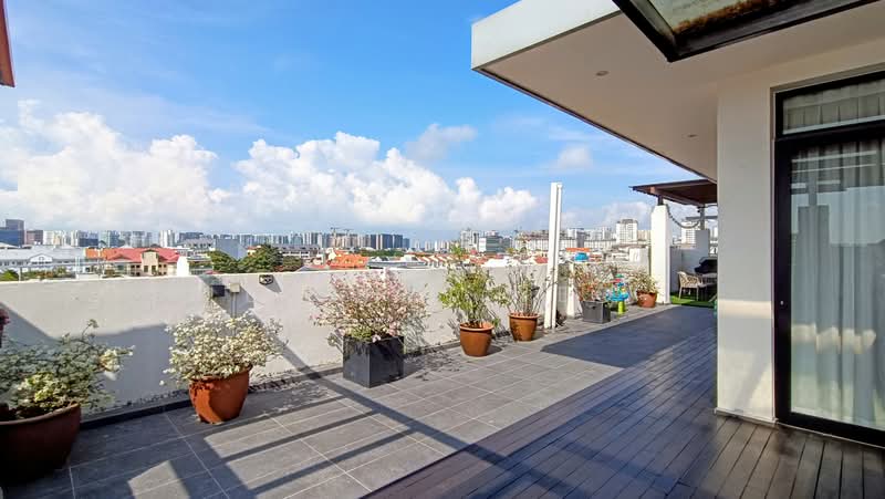 Everitt Green, 9 Everitt Road North, 4 Bedrooms, 2,627 sqft, Condominium For Rent, by Lynnet Yeo, 25574514 - Balcony - PropertyGuru.com.sg