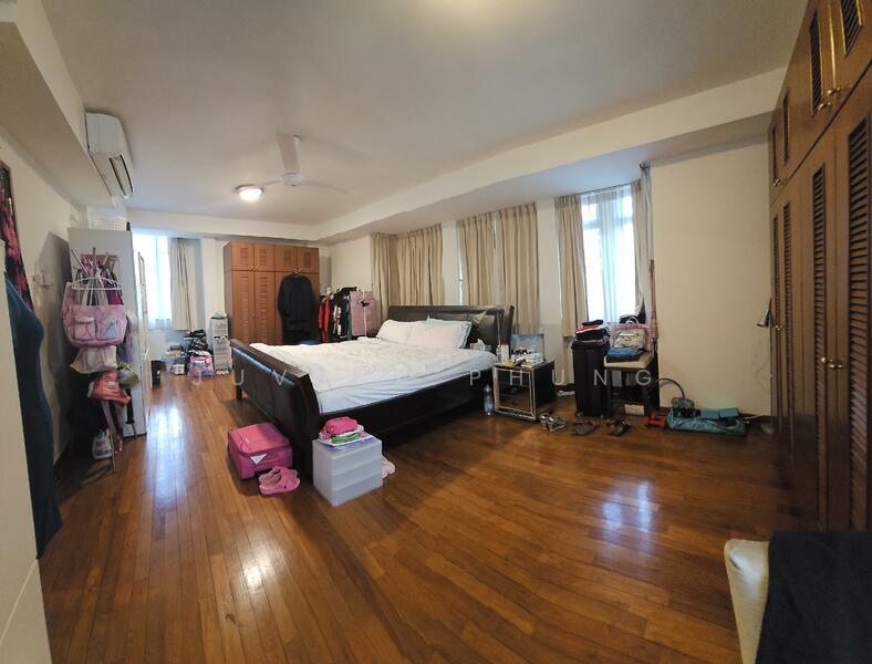 Huge Master Room at level 2