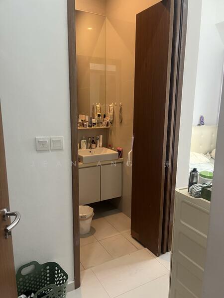 For Sale - 8 Farrer Suites