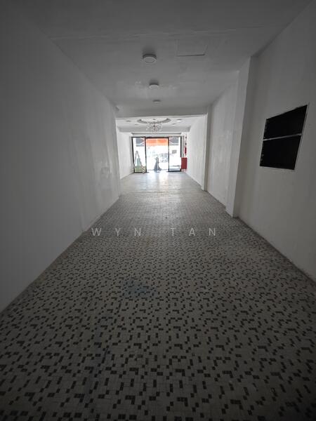 North Bridge Road Shophouse, Beach Road / Bugis / Rochor, 1,000 sqft, Shop / Shophouse For Rent, by Wyn Tan, 25574981 - Corridor - CommercialGuru.com.sg