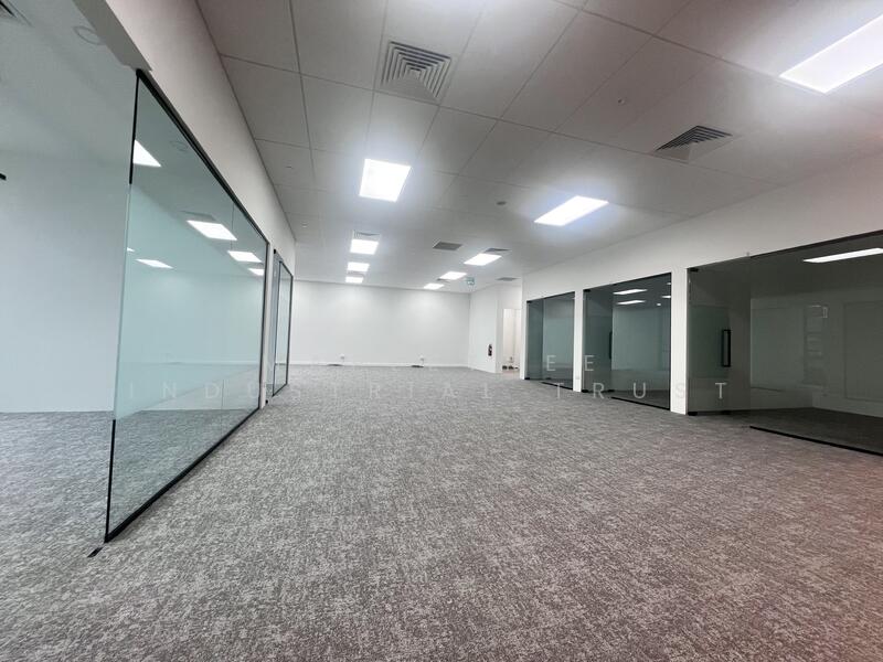 161 Kallang Way, 161 Kallang Way, 2,735 sqft, Factory / Workshop (B2) For Rent, by Toh Xinyi, 25575085 - Corridor - CommercialGuru.com.sg
