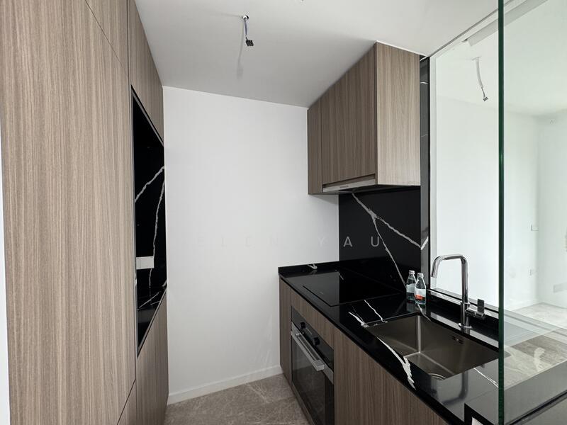 Irwell Hill Residences, 6 Irwell Hill, 2 Bedrooms, 657 sqft, Condominium For Rent, by Helen Yau, 25575577 - Kitchen - PropertyGuru.com.sg