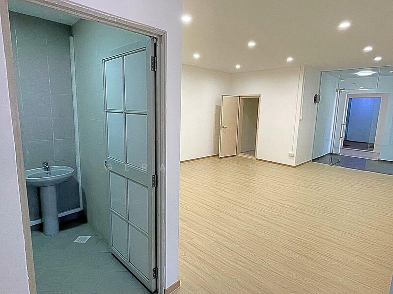 Kim Hoe Centre, 23 Kelantan Lane, 570 sqft, Office For Rent, by Gerard Ong, 25576089 - CommercialGuru.com.sg