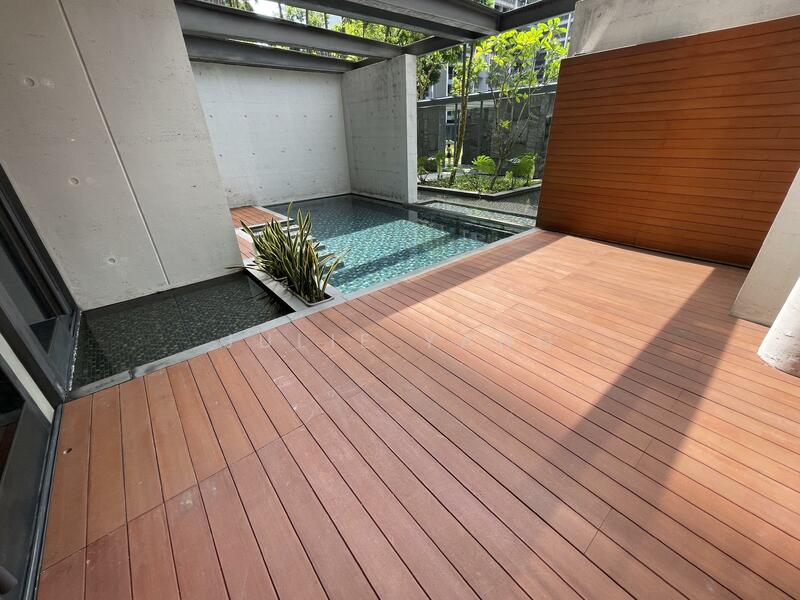 Outdoor Patio with Pool