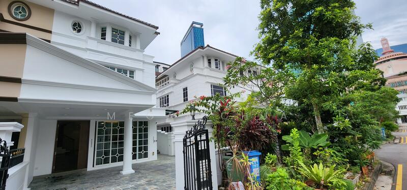 Gentle Villas, Gentle Drive, 5 Bedrooms, 3,200 sqft, Semi-Detached House For Rent, by Megan Chua, 25576383 - PropertyGuru.com.sg