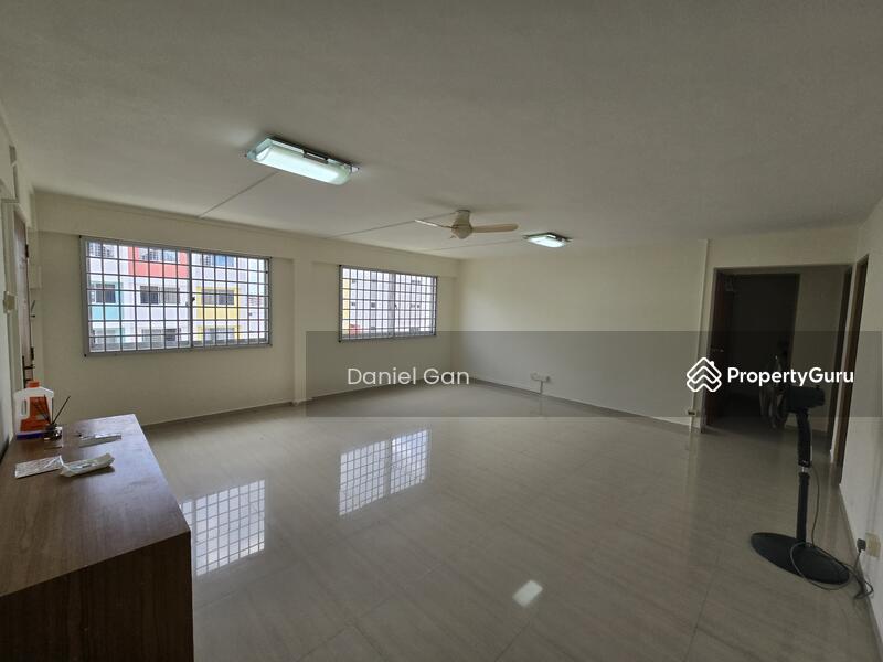 For Sale - 721 Yishun Street 71