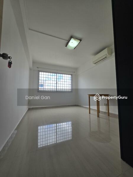 For Sale - 721 Yishun Street 71