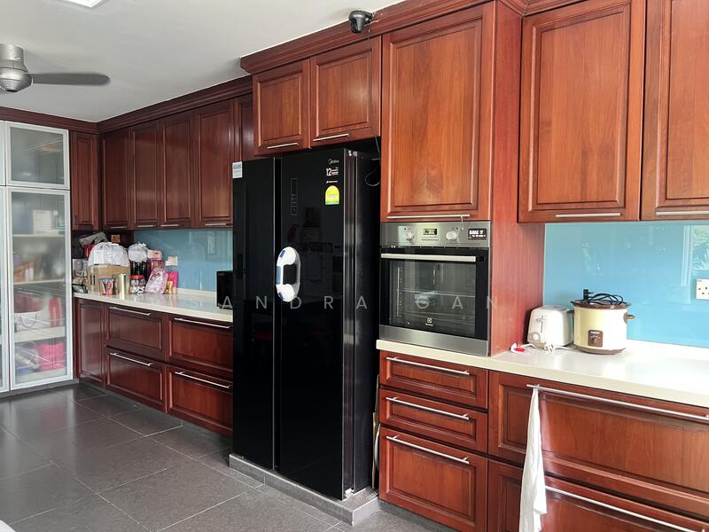 SUNRISE AVENUE Semi-Detached House For Sale at S$ 7,100,000 | PropertyGuru Singapore - Kitchen