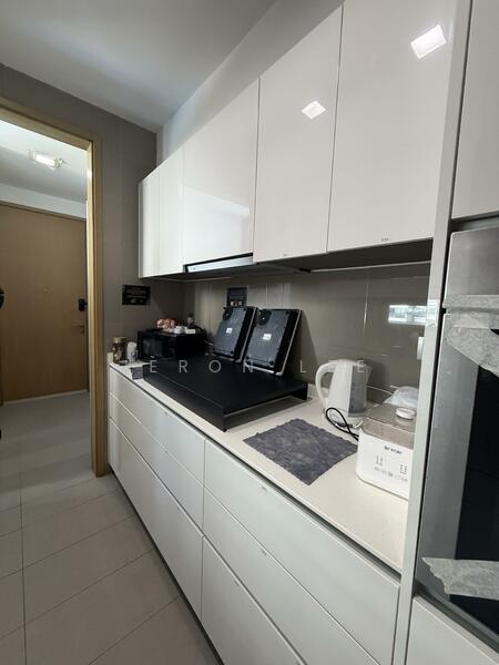 Skyline Residences, 610 Telok Blangah Road, Room Rental, 160 sqft, Condominium For Rent, by Jeron Lee, 25576558 - Kitchen - PropertyGuru.com.sg