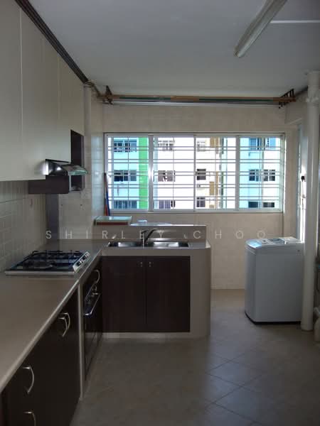 109 Ang Mo Kio Avenue 4, 109 Ang Mo Kio Avenue 4, 2 Bedrooms, 721 sqft, HDB Flat For Rent, by Shirley Choo, 2557667 - Kitchen View 3 - PropertyGuru.com.sg