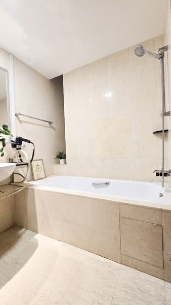 Compass Heights, 9 Sengkang Square, Room Rental, 300 sqft, Condominium For Rent, by Wehome Co-Living, 25576784 - Master Bathroom & Toilet - PropertyGuru.com.sg