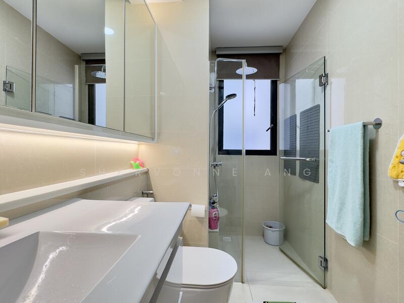 Twin Waterfalls Condominium For Sale at S$ 2,338,000 | PropertyGuru Singapore - Bathroom