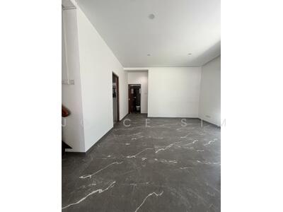 For Rent - Beautiful, Well Maintained, Renovated Semi Detached