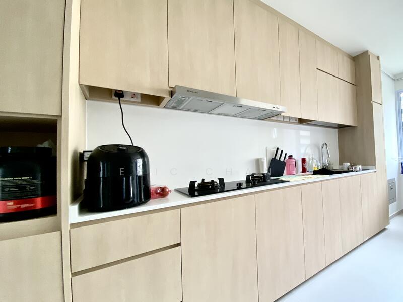 Common Bedrooms near Simei MRT, , Room Rental, 160 sqft, HDB Flat For Rent, by Eric Chan 陳鴻運, 25577485 - Kitchen - PropertyGuru.com.sg