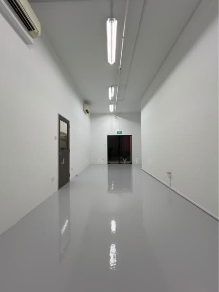 Woodlands 11, 11 Woodlands Close, Admiralty / Woodlands, 322 sqft, Light Industrial (B1) For Rent, by Jian Yee Tan, 25577761 - Corridor - CommercialGuru.com.sg