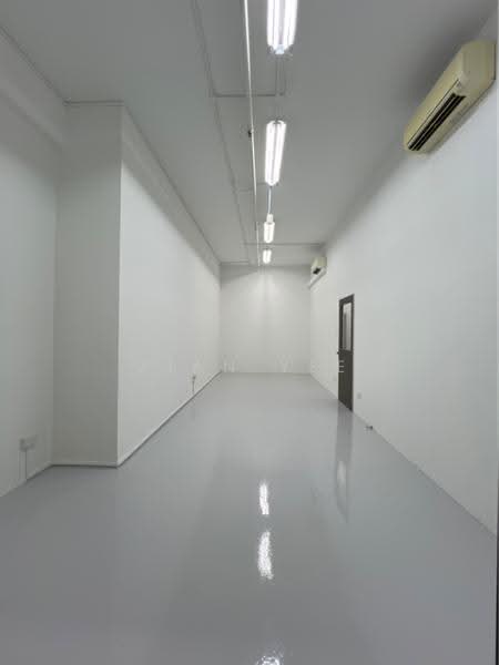 Woodlands 11, 11 Woodlands Close, Admiralty / Woodlands, 322 sqft, Light Industrial (B1) For Rent, by Jian Yee Tan, 25577761 - Interior - CommercialGuru.com.sg