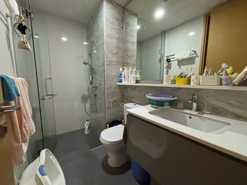 Bartley Ridge, 30 Mount Vernon Road, 2 Bedrooms, 721 sqft, Condominium For Rent, by Vivien Mok (莫琍清), 25577927 - Common Bathroom - PropertyGuru.com.sg