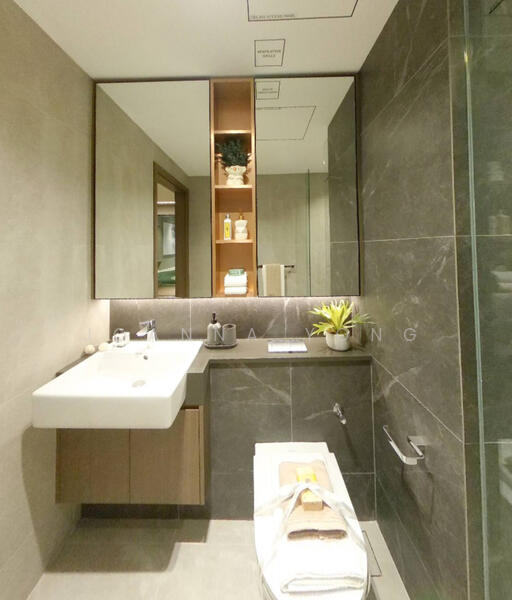 Hillock Green Condominium For Sale at S$ 1,954,000 | PropertyGuru Singapore - Bathroom