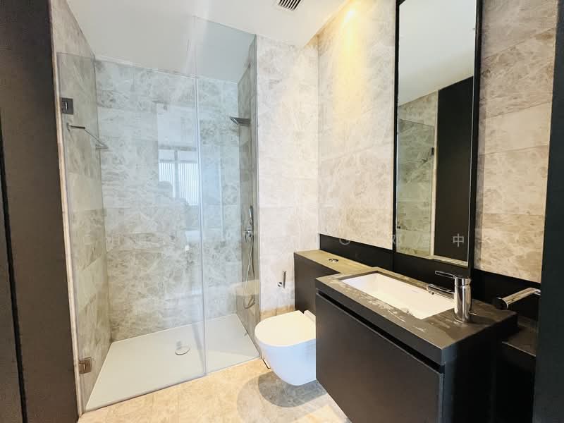 OUE Twin Peaks, 33 Leonie Hill Road, 1 Bedroom, 547 sqft, Condominium For Rent, by Cheryl Tang 邓慧中, 25578175 - Bathroom - PropertyGuru.com.sg