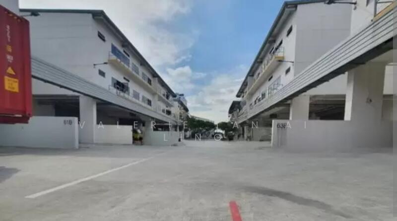 West Star, 11 Tuas Bay Close, Boon Lay / Jurong / Tuas, 2,158 sqft, Factory / Workshop (B2) For Sale, by Valerie Tan (Coffee), 25578300 - Car Park - CommercialGuru.com.sg
