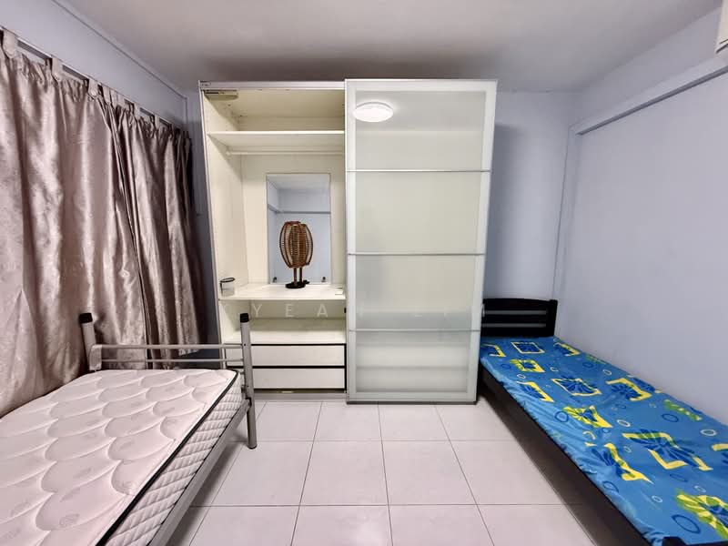 101 Yishun Avenue 5, 101 Yishun Avenue 5, Room Rental, 200 sqft, HDB Flat For Rent, by Kyean Lim, 25578320 - Bedroom - PropertyGuru.com.sg