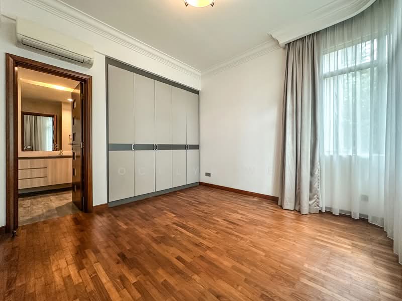 Orchard / Nassim - Renovated 3+1 Bedrm w Balcony! Walk to Amenities, Nassim Road, 3 Bedrooms, 1,520 sqft, Apartment For Rent, by Jocelyn Wee, 25578589 - PropertyGuru.com.sg
