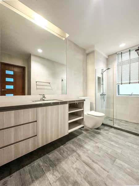 Orchard / Nassim - Renovated 3+1 Bedrm w Balcony! Walk to Amenities, Nassim Road, 3 Bedrooms, 1,520 sqft, Apartment For Rent, by Jocelyn Wee, 25578589 - PropertyGuru.com.sg