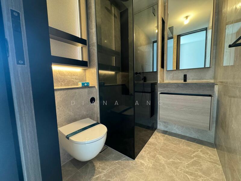 The Reef at King's Dock, 16 Harbourfront Avenue, Orchard / River Valley, 2 Bedrooms, 883 sqft, Condominium For Sale, by Diana Ang, 25579474 - Bathroom - PropertyGuru.com.sg