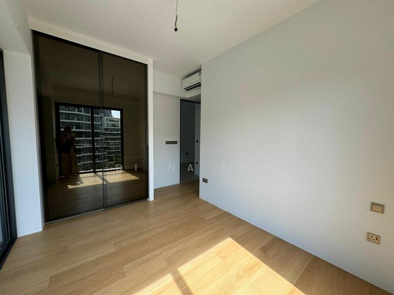 The Reef at King's Dock, 16 Harbourfront Avenue, Orchard / River Valley, 2 Bedrooms, 883 sqft, Condominium For Sale, by Diana Ang, 25579474 - Master Bedroom - PropertyGuru.com.sg