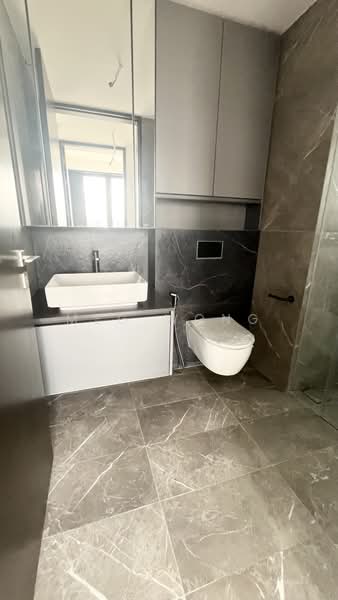 Irwell Hill Residences, 2 Irwell Hill, 2 Bedrooms, 614 sqft, Condominium For Rent, by Meg Wong, 25579547 - Bathroom - PropertyGuru.com.sg
