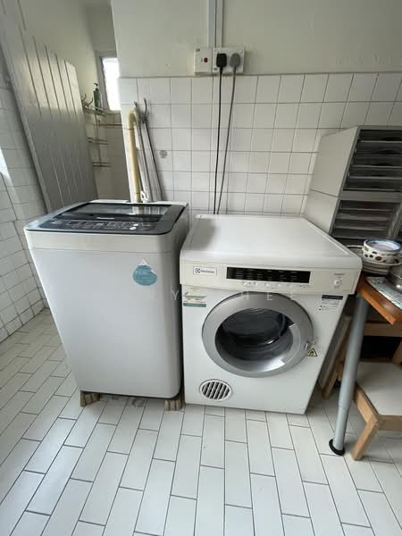 729 Clementi West Street 2, 729 Clementi West Street 2, Room Rental, 100 sqft, HDB Flat For Rent, by Mary Phee, 25579834 - PropertyGuru.com.sg