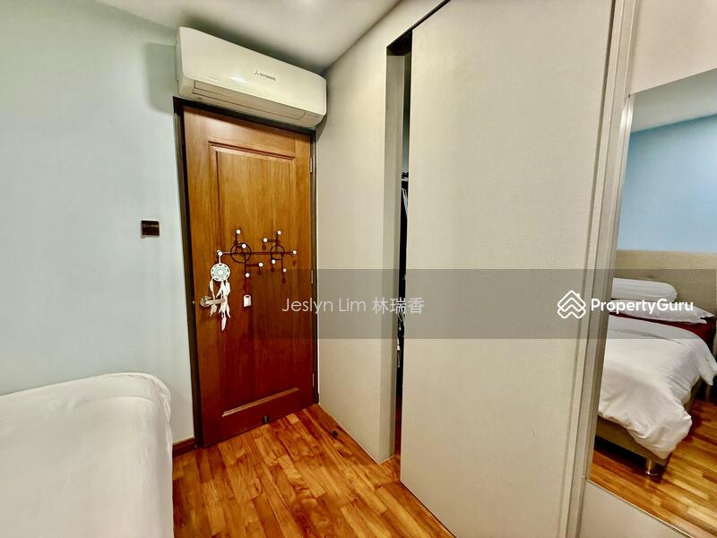 For Sale - Freehold Beautiful Modern Corner Cluster House